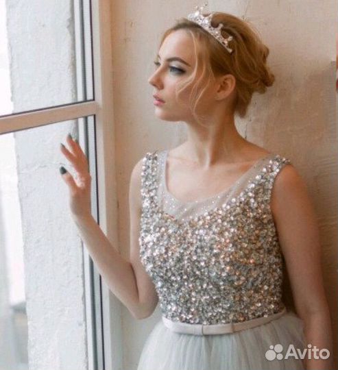 Вечернее платье