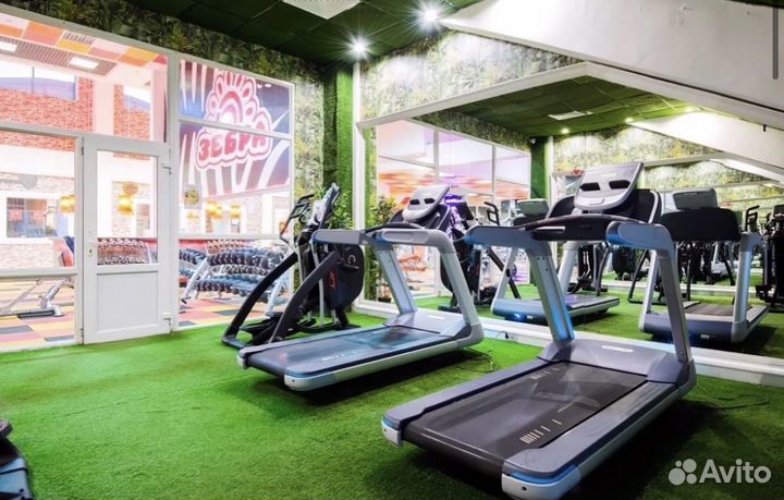 Абонемент в фитнес клуб с бассейном