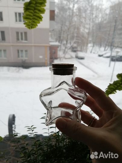 Декоративная стеклянная баночка (бутылочка)