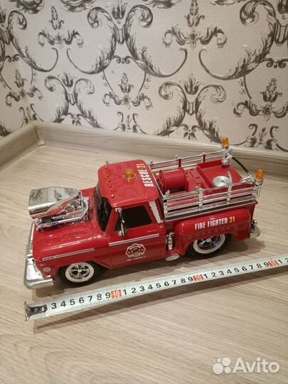 Машинка на радиоуправлении+ боевые роботы