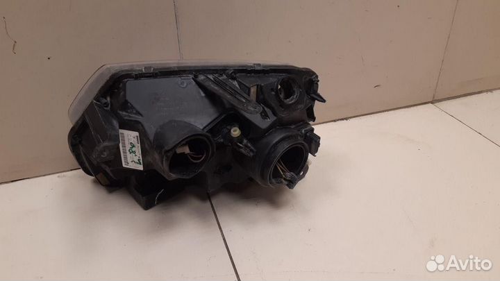 Фара правая Renault Duster