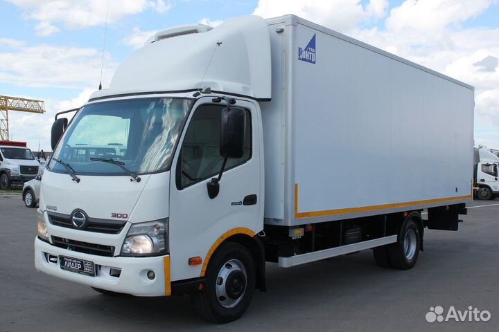 Hino 300 (Dutro), 2013