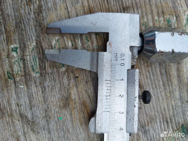 Колесные гайки и шпильки на Greit waal