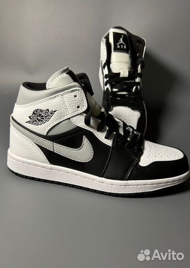 Кроссовки Nike Air Jordan 1 Black & White Люкс