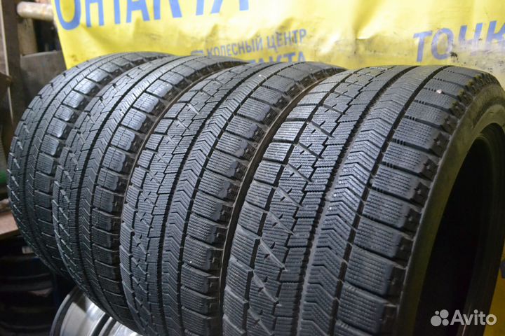 Bridgestone Blizzak VRX 215/50 R17