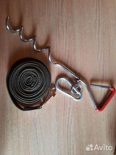 Штырь винтовой с поводком