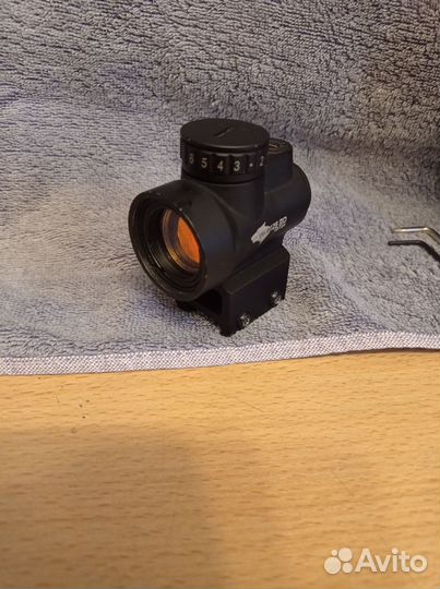 Калиматорный прицел закрытого типа Veber