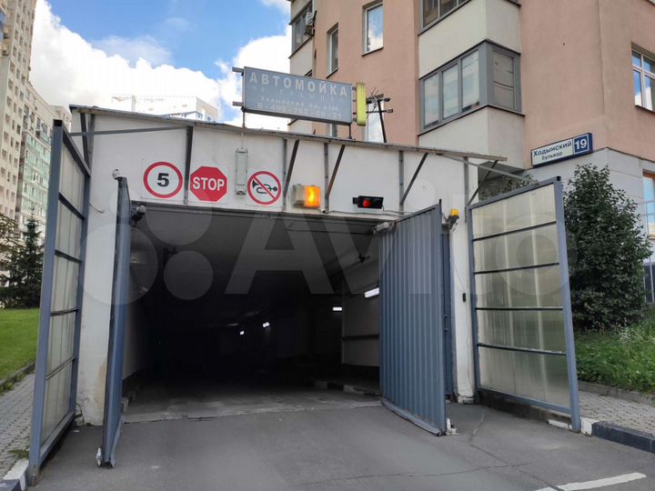 Машиноместо, 18 м²