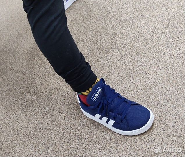 Кроссовки adidas
