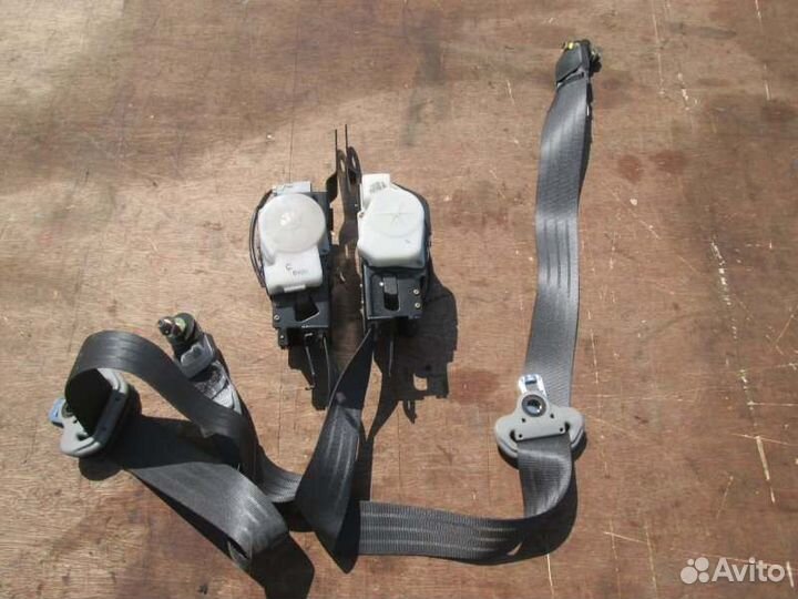 Ремень безопасности передний Honda Torneo CF3 F18B