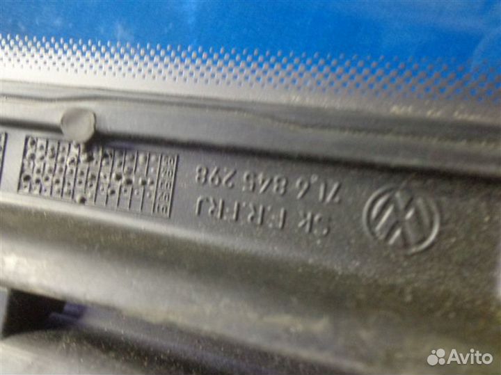 Стекло кузовное форточка заднее правое Volkswagen