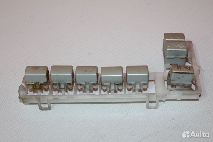 Держатель кнопок Electrolux 1082197003 бу. 2353