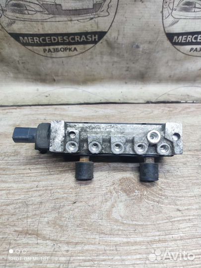 Блок клапанов пневмоподвески мерседес w220