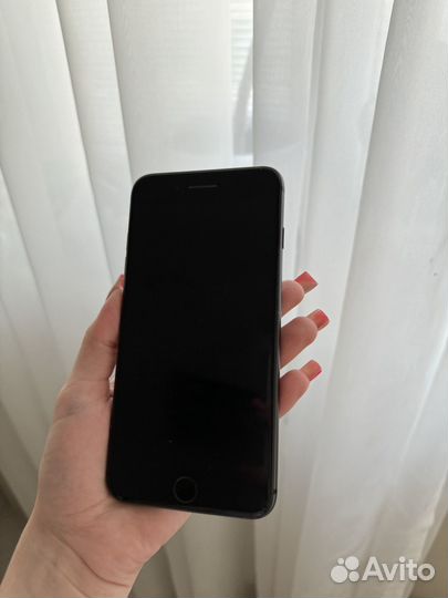 iPhone 8 Plus, 64 ГБ