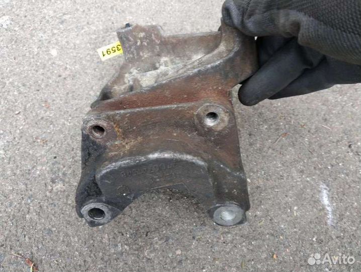 Кронштейн гидроусилителя Renault 19 2 7700741348