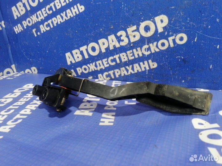 Педаль газа Hyundai Elantra Xd седан 2007
