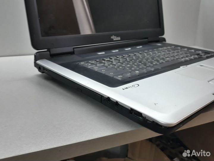 Ноутбук дефектный раскомплектованный Fujitsu M3438