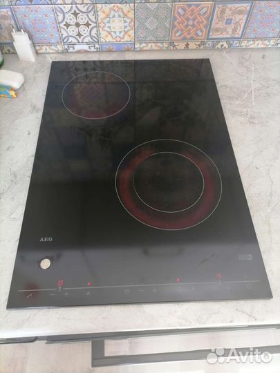 Электрическая варочная панель 2 комфорки AEG