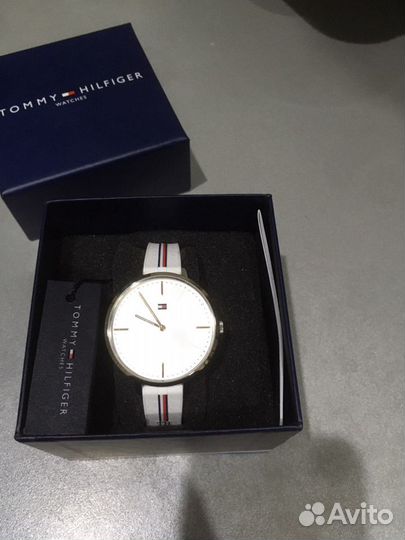 Часы Tommy hilfiger