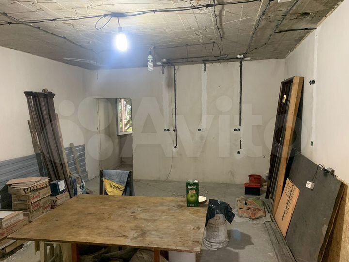 Гараж, > 30 м²