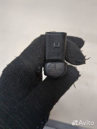 Форсунка топливная Renault Megane 3 2009, 2011