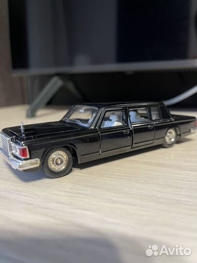 Модель автомобиля ЗИЛ 115 1:43