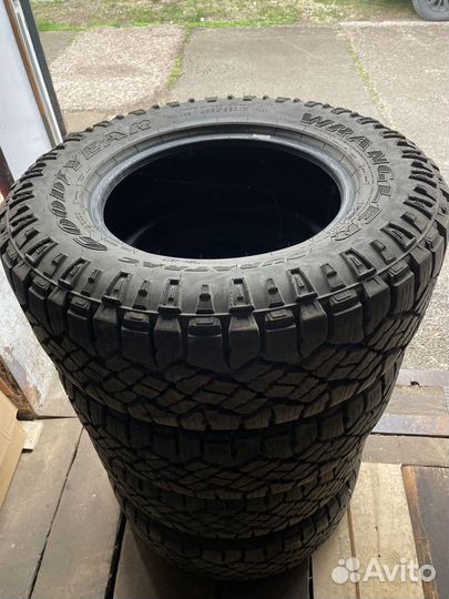 Goodyear Wrangler DuraTrac 265/65 R17