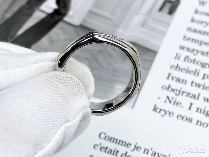 Золотое кольцо 750 с бриллиантом