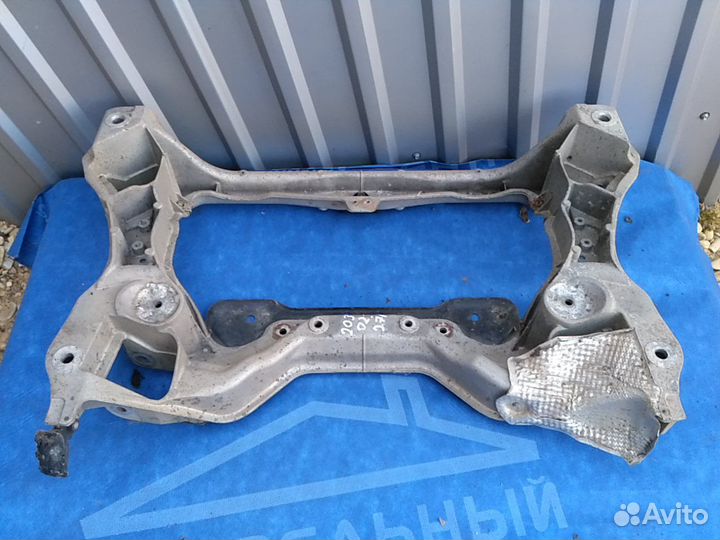 Передняя балк двигателя Mercedes W203 C203 2000-20