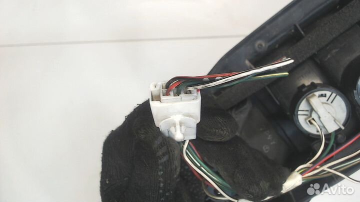 Фонарь (задний) Toyota Hiace, 2003