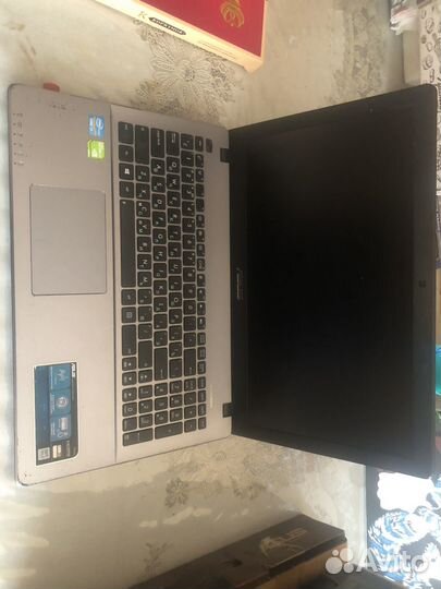 Ноутбук asus x550c