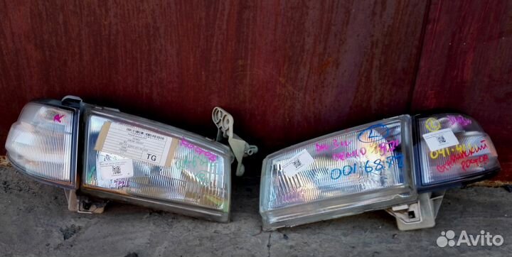 Фара мазда демио 97г-2001г правая/левая