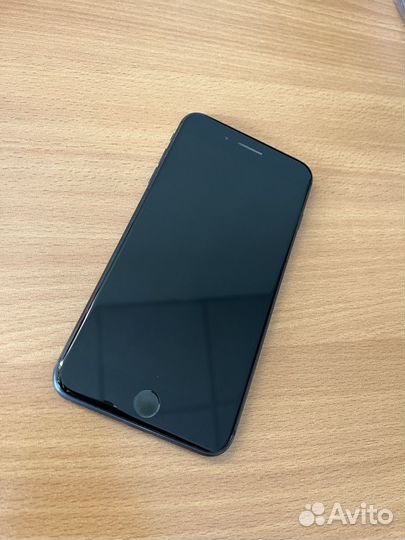 iPhone 8 Plus, 64 ГБ