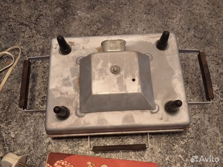 Электрическая вафельница СССР