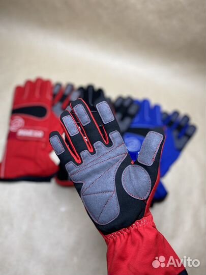 Перчатки для автоспорта / картинга