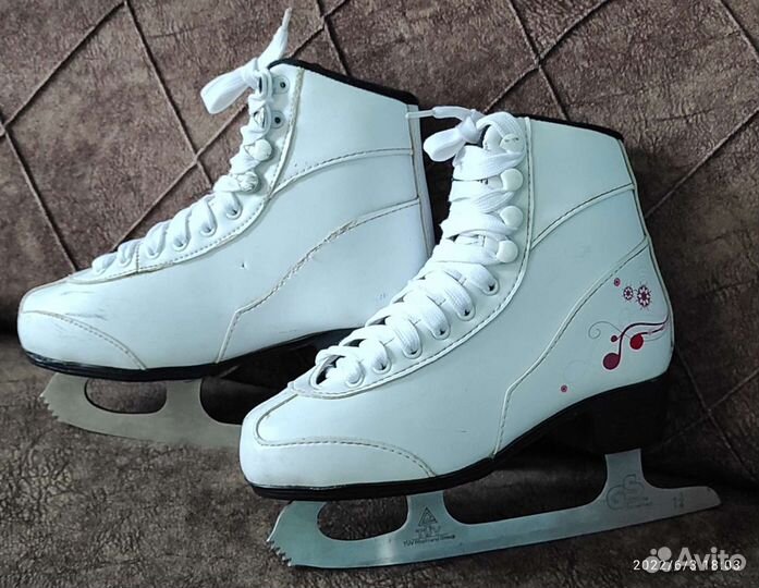 Хоккейные коньки bauer