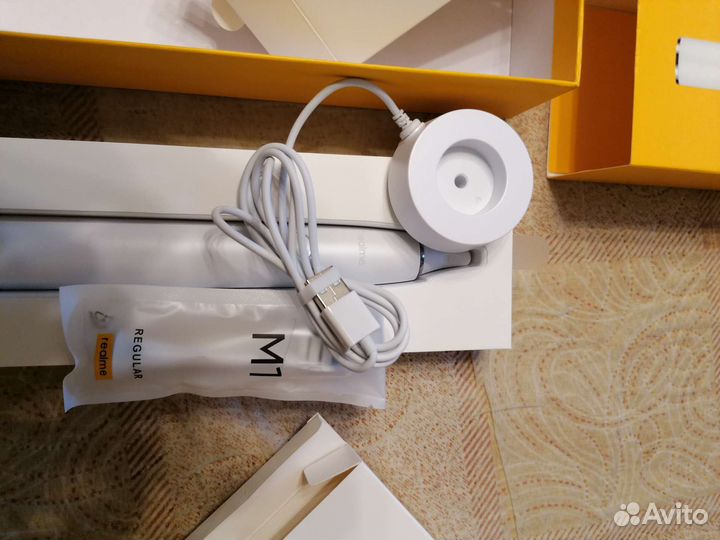 Электронная зубная щетка