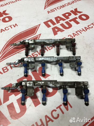 Топливная рампа с форсунками для Mazda 3 BM