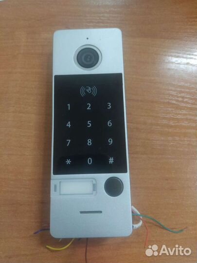 Вызывная панель для домофона и мониторы