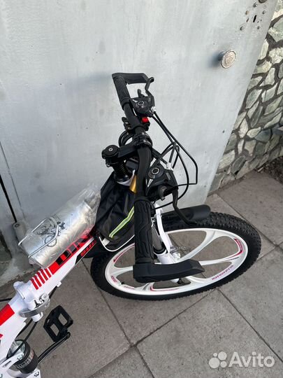 Новый велосипед на литых дисках