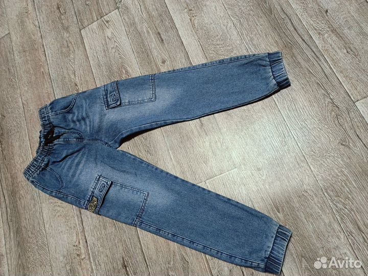 Джинсы на мальчика 134-140