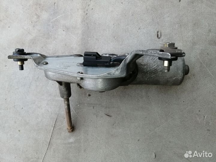 Моторчик стеклоочистителя задний Mitsubishi RVR 1