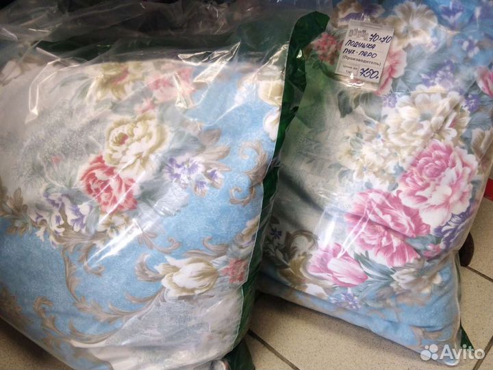 Подушка с натуральным гусиным пухом и пером 68х68