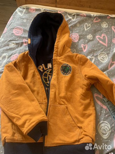 Толстовка и джинсы для мальчика