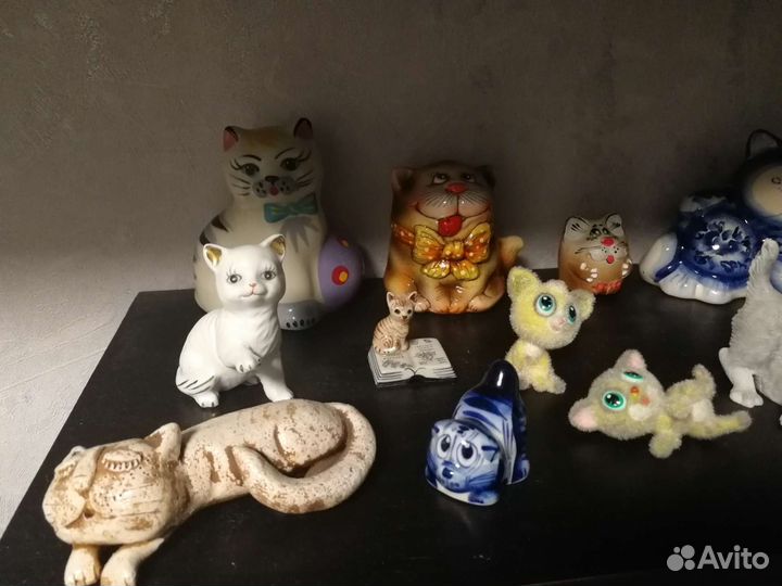 Статуэтки котов
