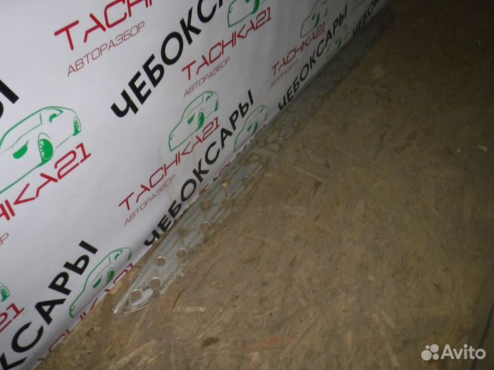 Накладка на порог правая Tuscon/Sportage