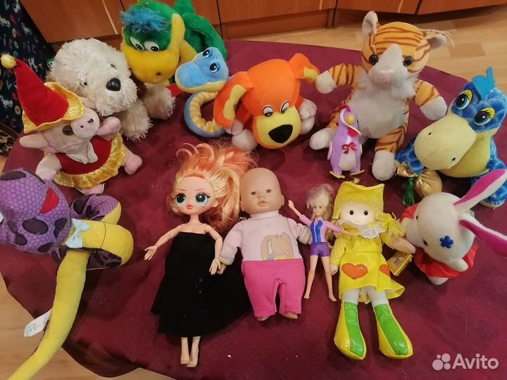 Пакетом игрушки