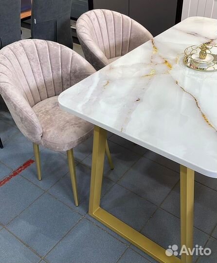 Кухонный стол