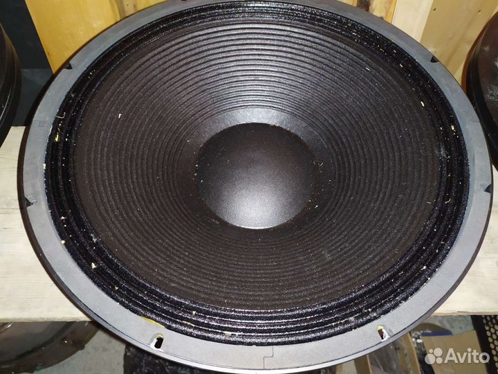 Сабвуферные динамики 18