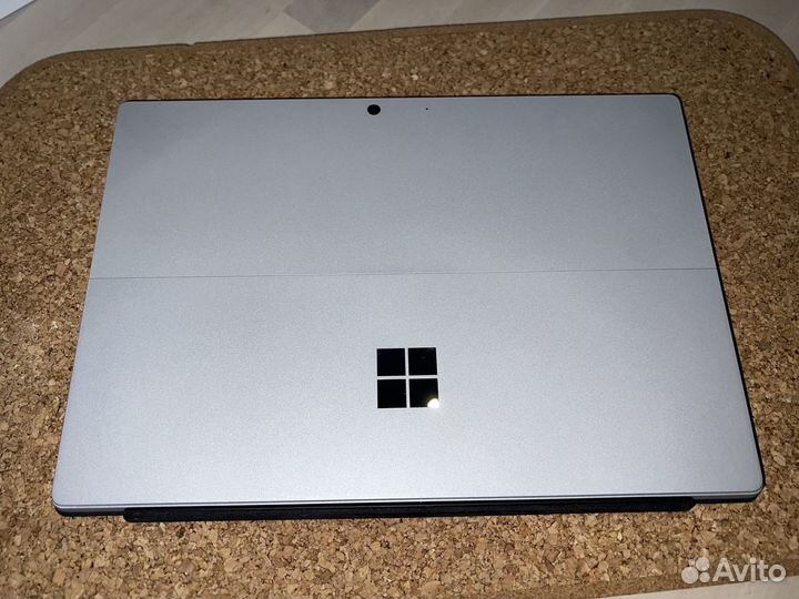 Microsoft Surface Pro 7 I5/8Gb+Keyboard как Новый